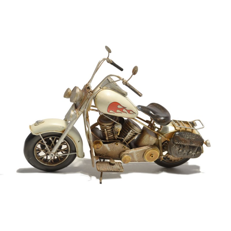Μοτοσυκλέτα τύπου Harley Davidson άσπρη